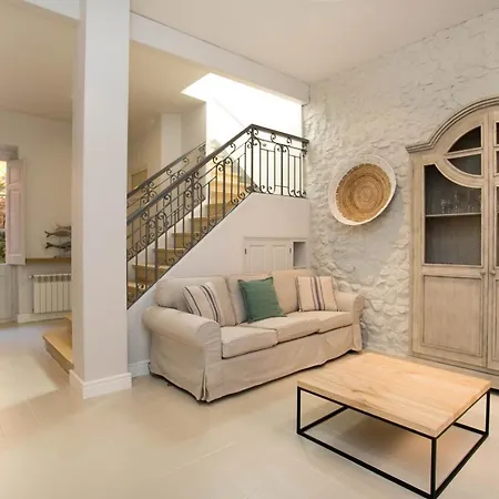 Moll House, The Guest house Palamos